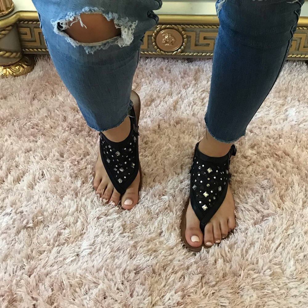 Urban lace and sequin thong sandals✨ - Picture 3 of 6